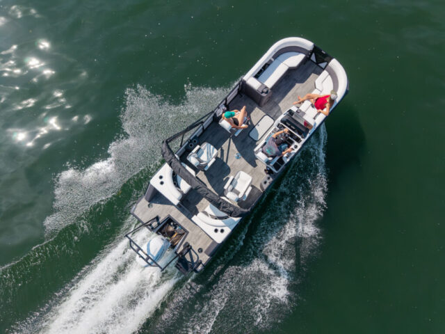 Viaggio Pontoon Boats