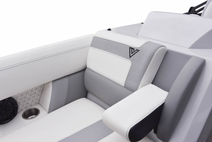 Premium Furniture on a Diamante Q Pontoon Boat | Viaggio by Misty Harbor