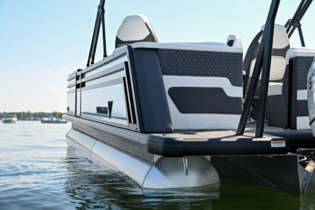 Viaggio Pontoon Boats