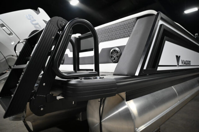 Viaggio Pontoon Boats