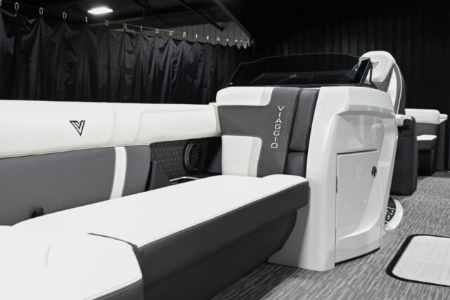 Viaggio Pontoon Boats