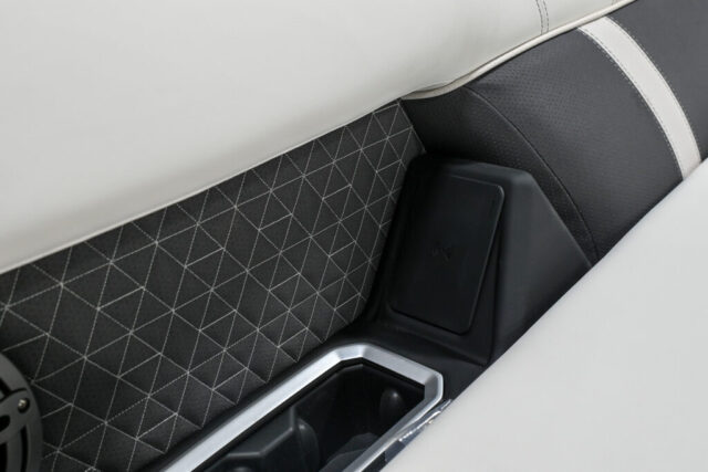 Viaggio Pontoon Boats