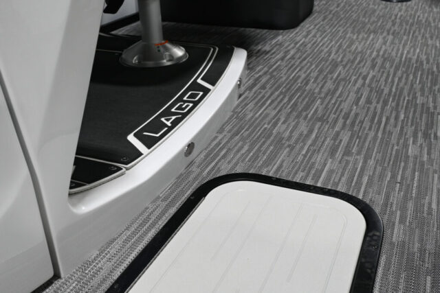 Viaggio Pontoon Boats