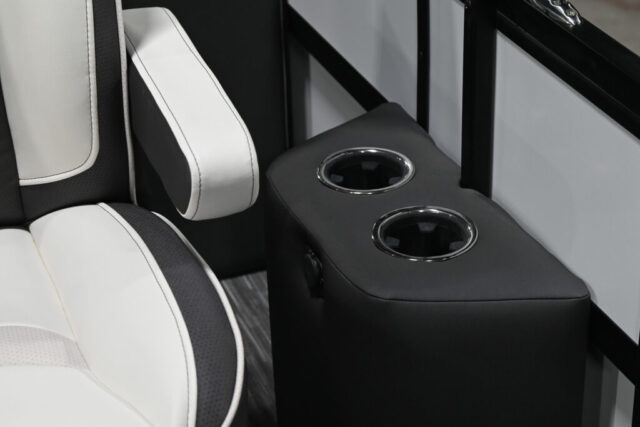 Viaggio Pontoon Boats