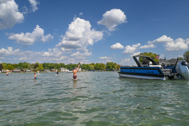 Lago Z24S | Lago Z Pontoon Boat